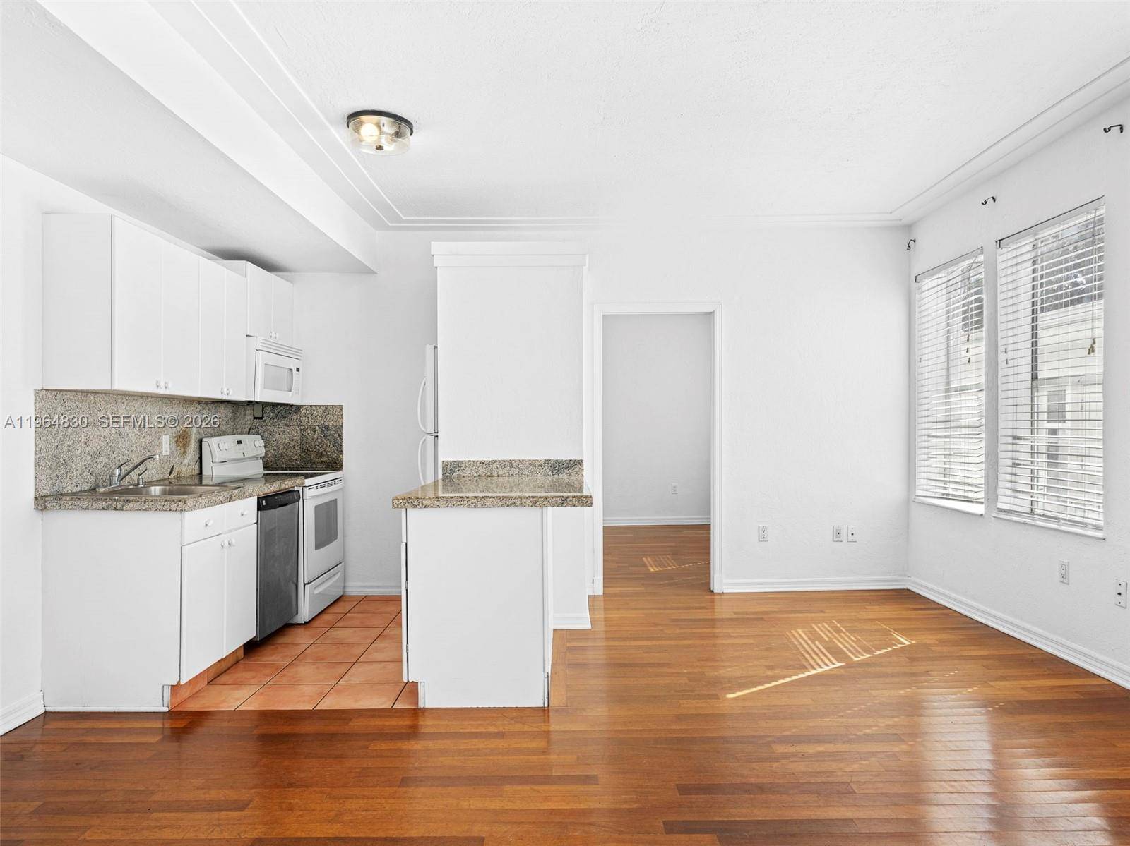 1027 Pennsylvania AveMiami Beach - PENN PLAZA CONDO condo unit 206 - picture