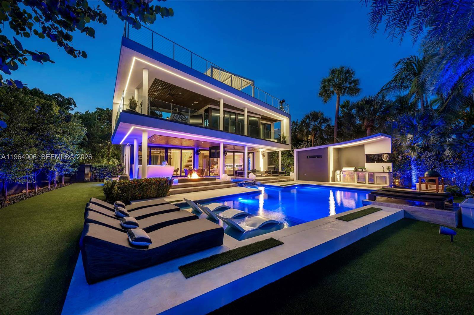 528 Lakeview CtMiami Beach - picture
