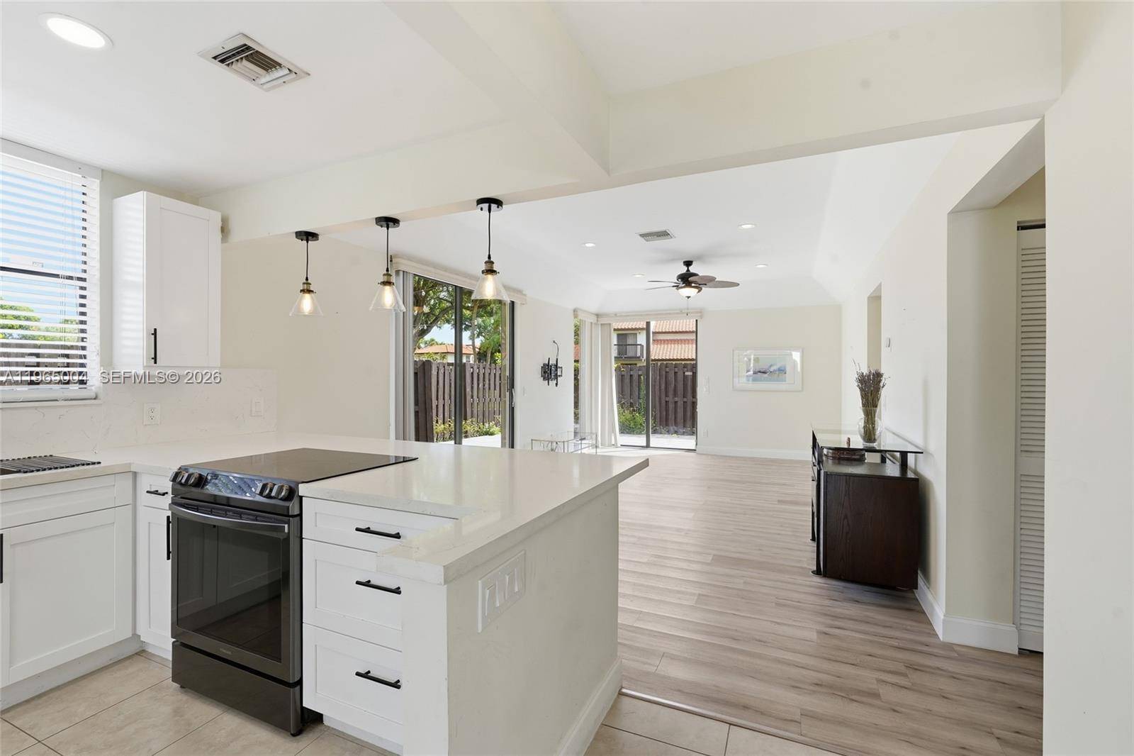 5726 Fox Hollow DrBoca Raton - TOWN PLACE CONDO I AND II condo unit A - picture