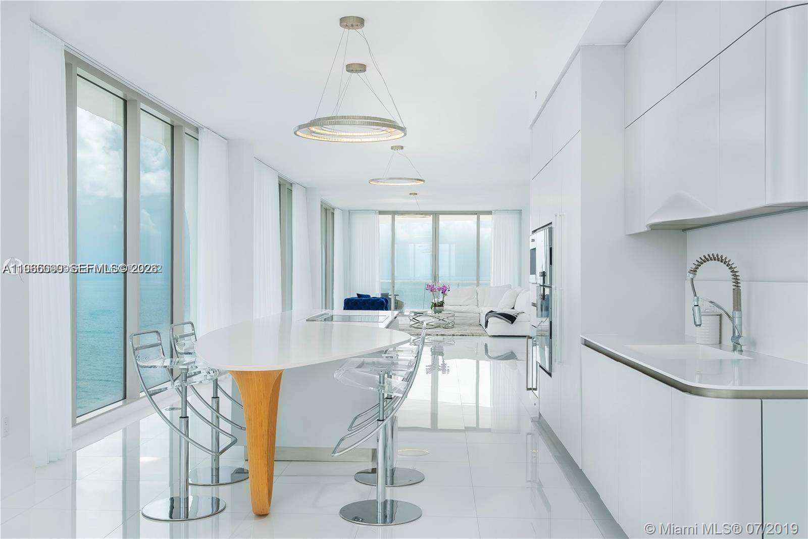 16901 Collins AveSunny Isles Beach - Condo/Co-Op/Annual,Condo condo unit 1905 - picture