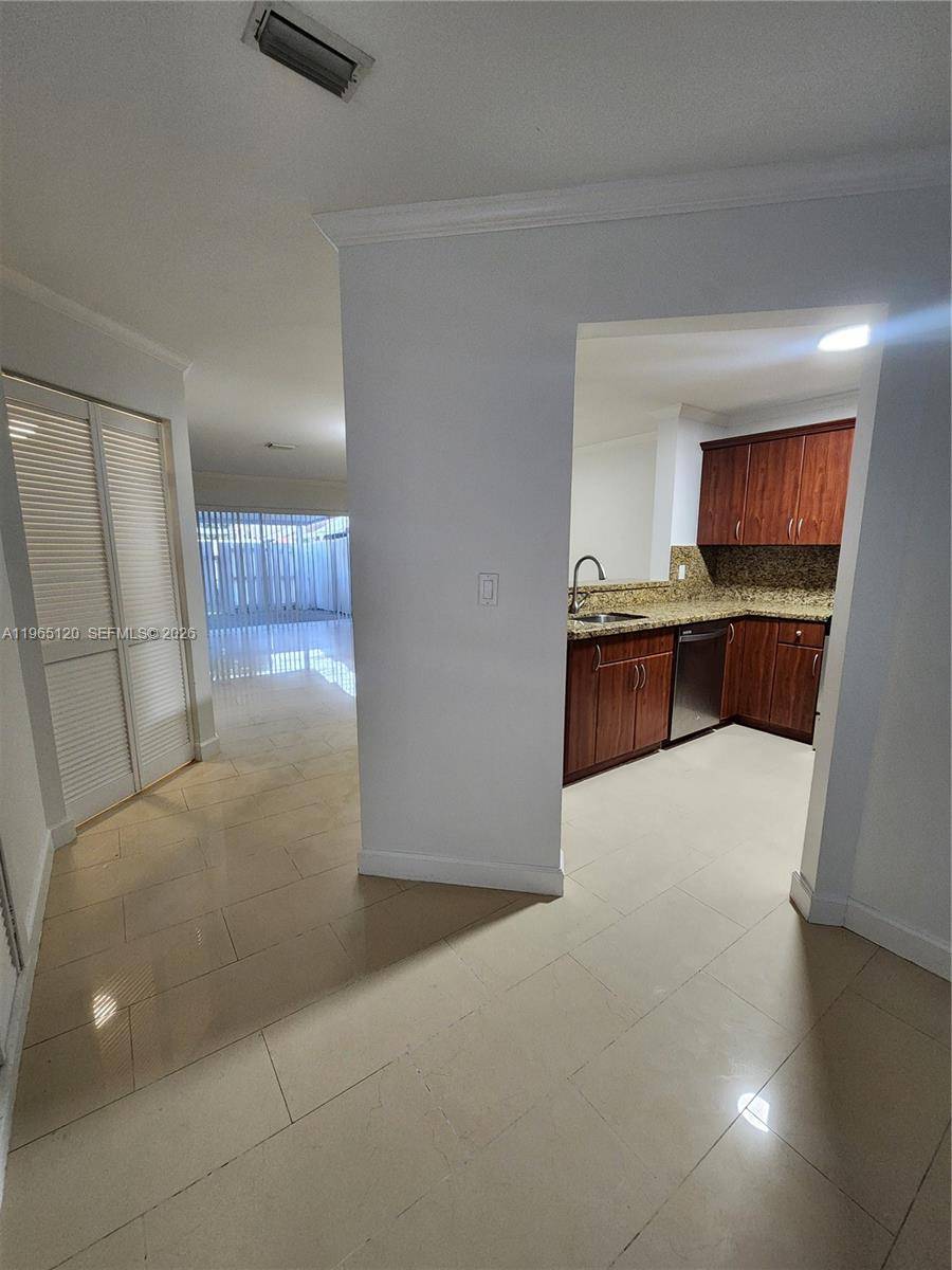 6485 SW 129th AveMiami - picture