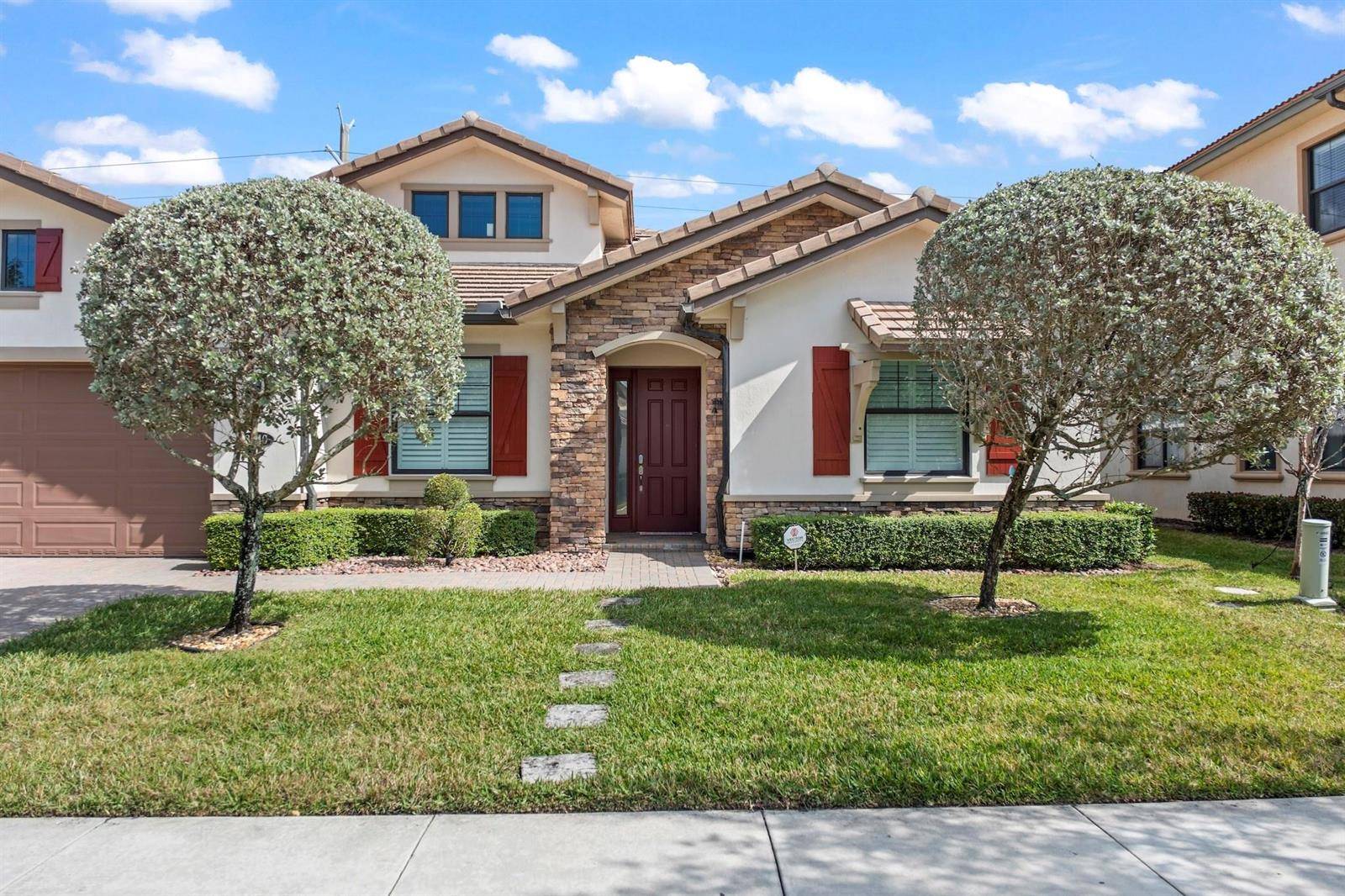 8840 Watercrest CirParkland - picture