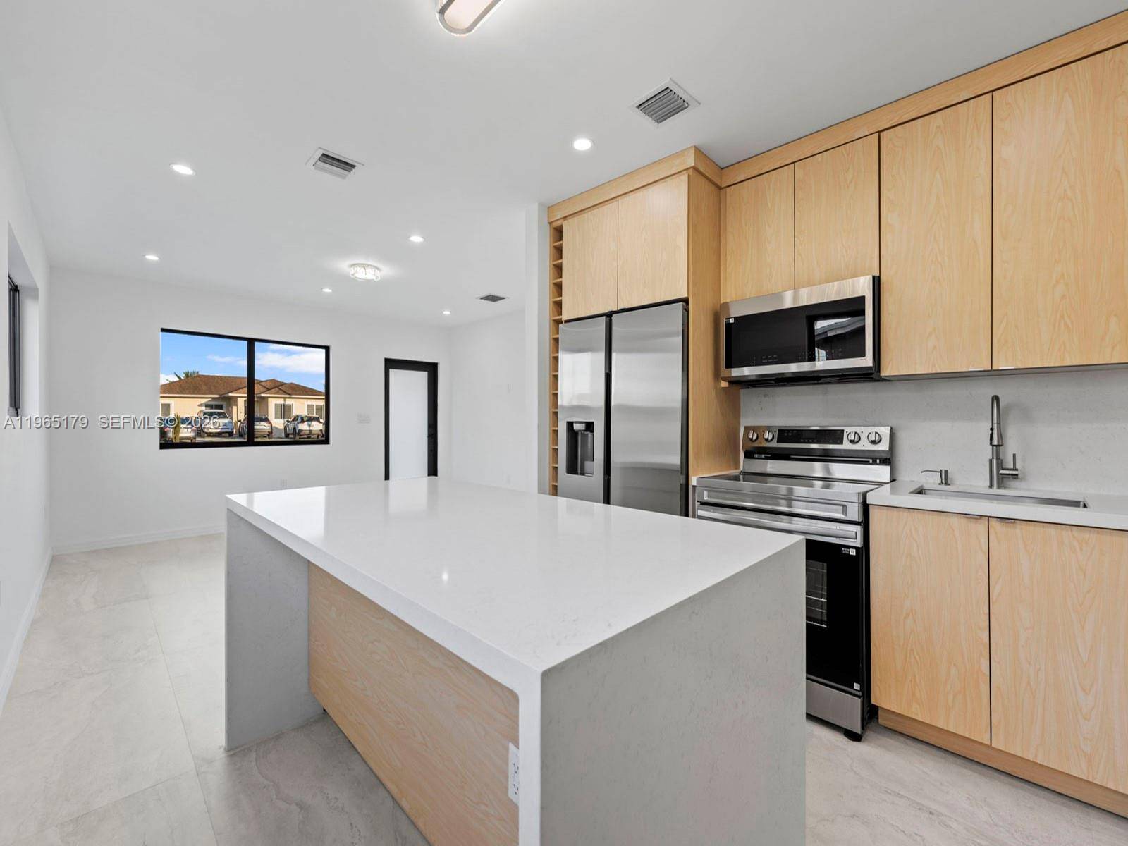 3620 SW 92nd AveMiami - picture
