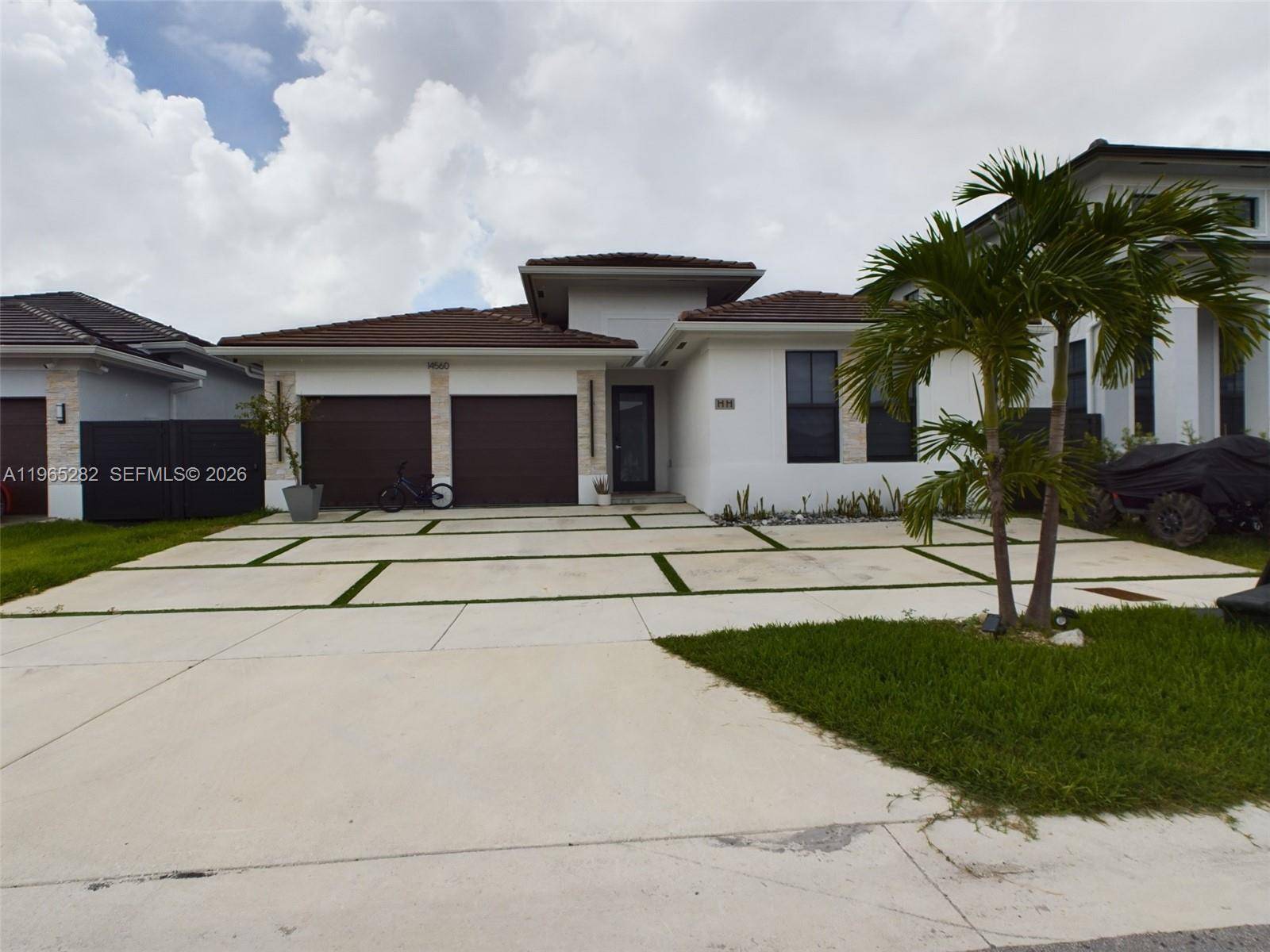14560 SW 22nd TerMiami - picture