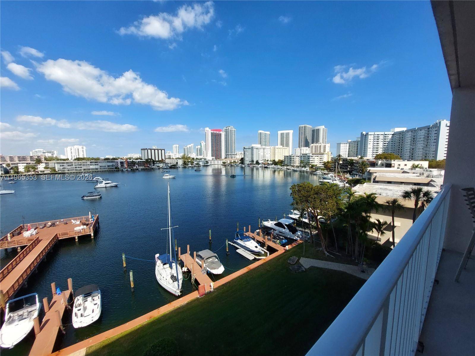 400 Golden Isles DrHallandale Beach - Condo/Co-Op/Seasonal,Condo condo unit 47 - picture