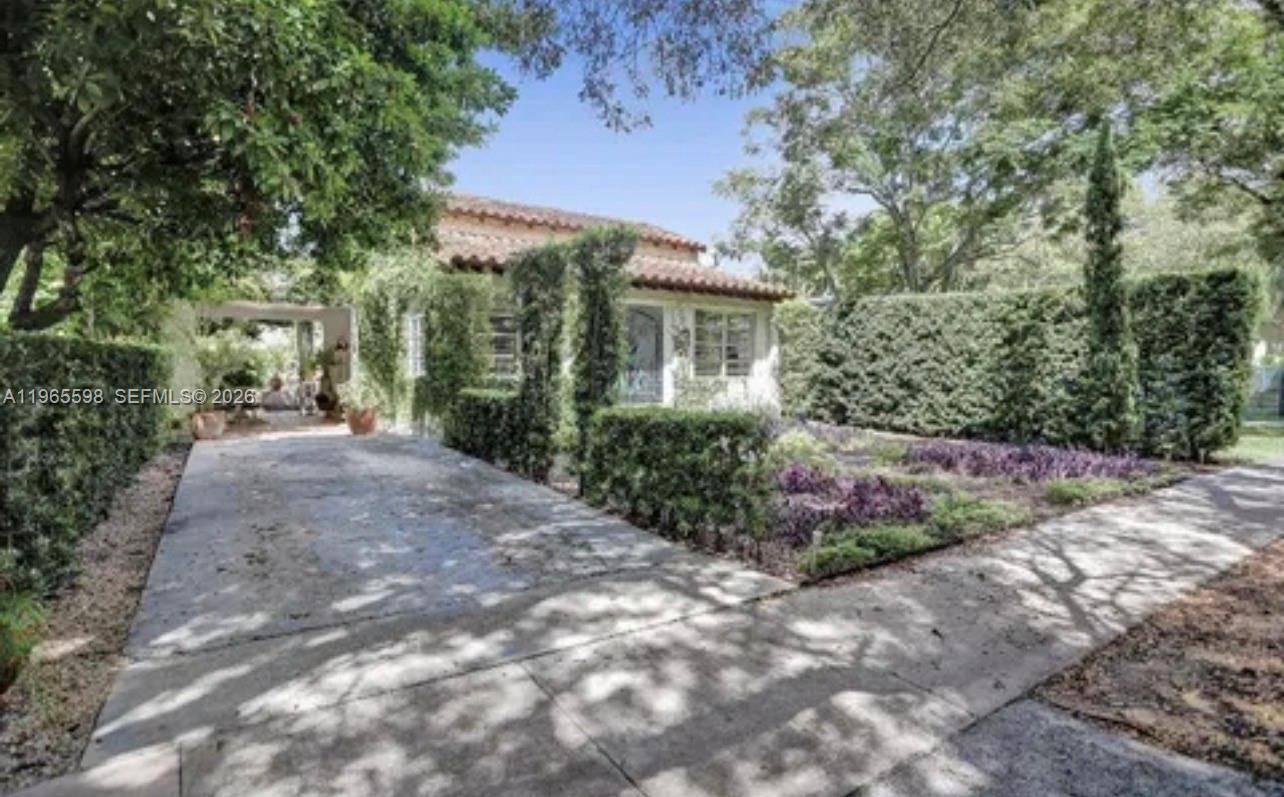 1107 Alhambra CirCoral Gables - picture