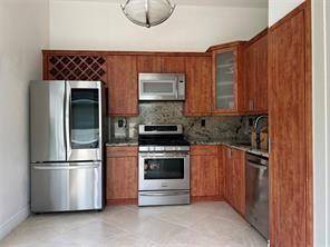 9880 Red HeartTamarac - picture