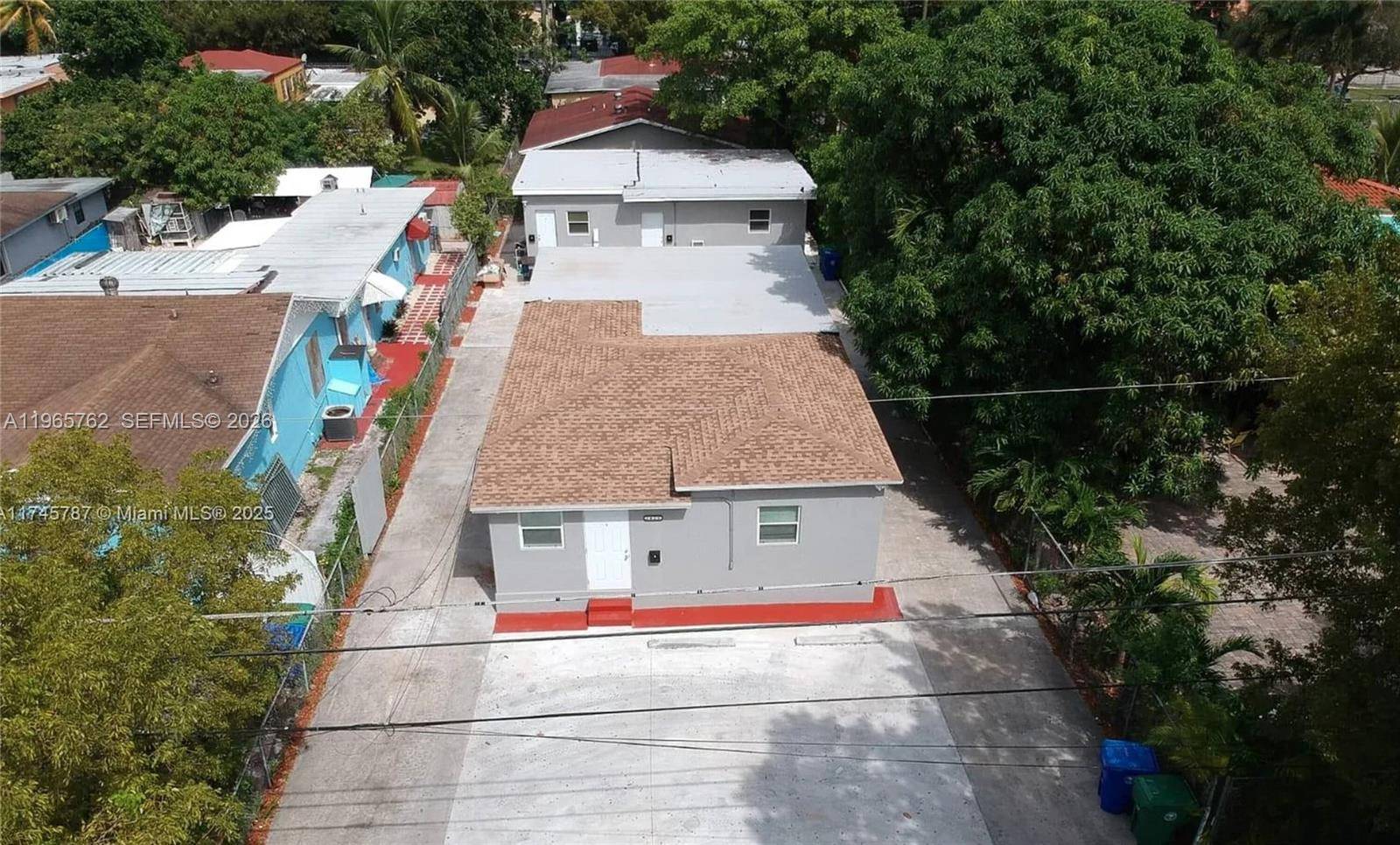 2425 NW 28th StMiami - picture