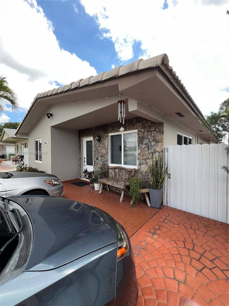 10382 SW 25th StMiami - picture