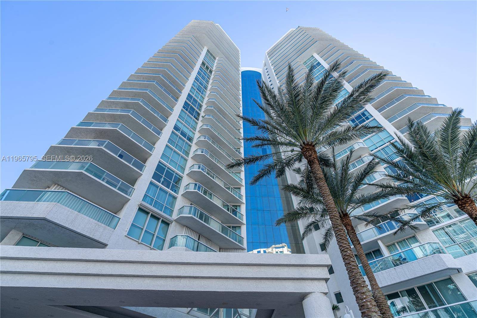 16400 Collins AveSunny Isles Beach - Condo 5+ Stories,Condo condo unit 744 - picture
