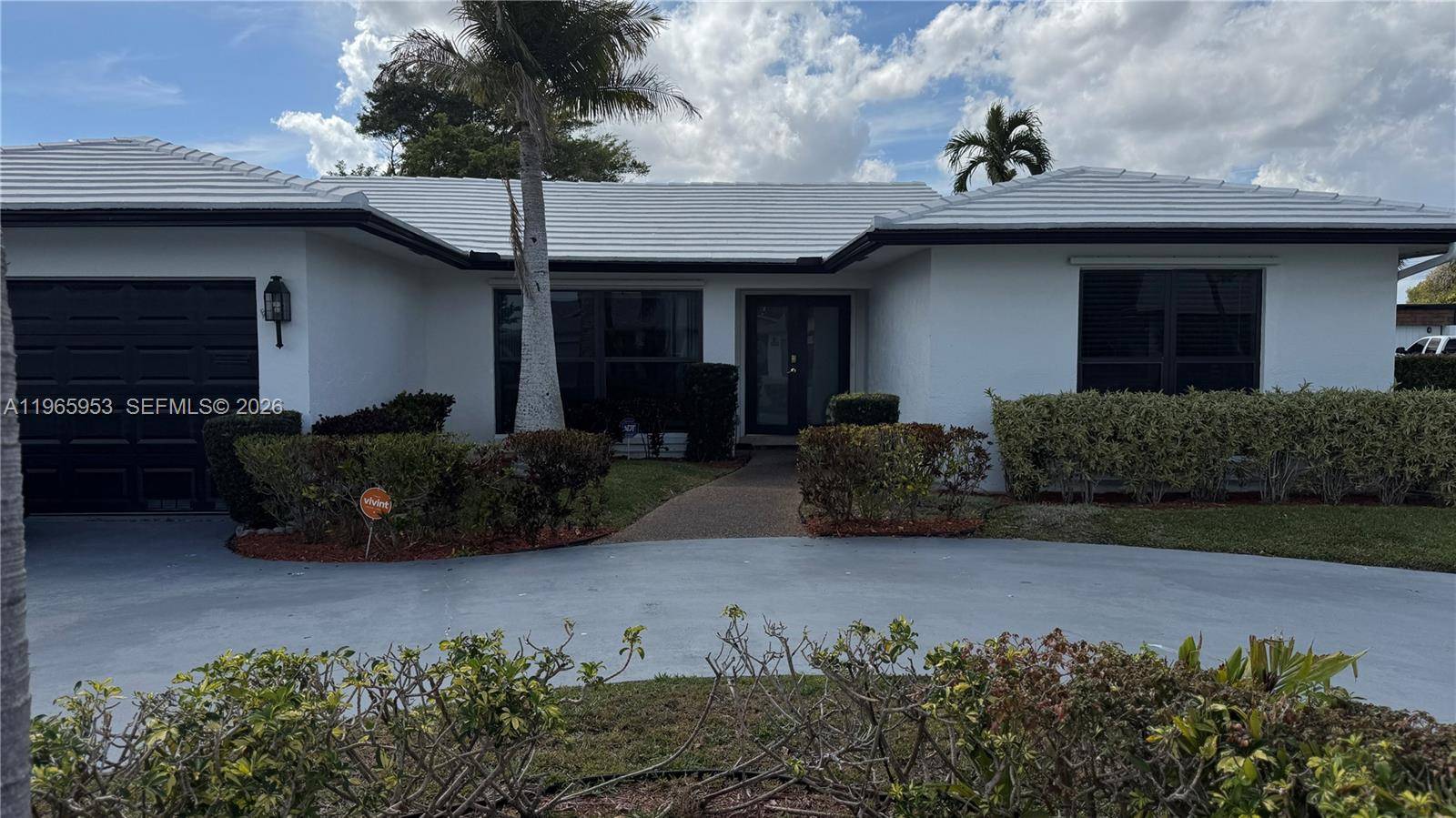 4905 Bayberry LnTamarac - picture
