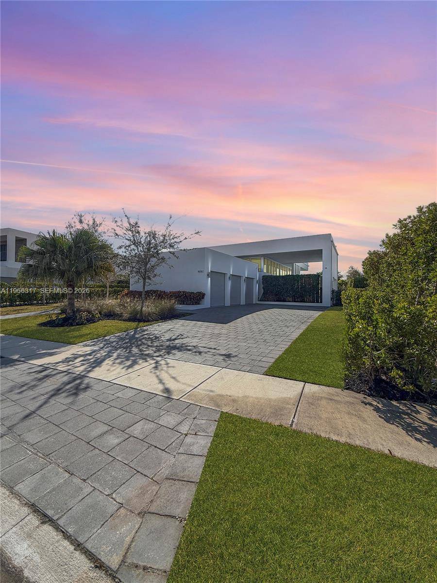 16582 S Botaniko Dr SWeston - picture
