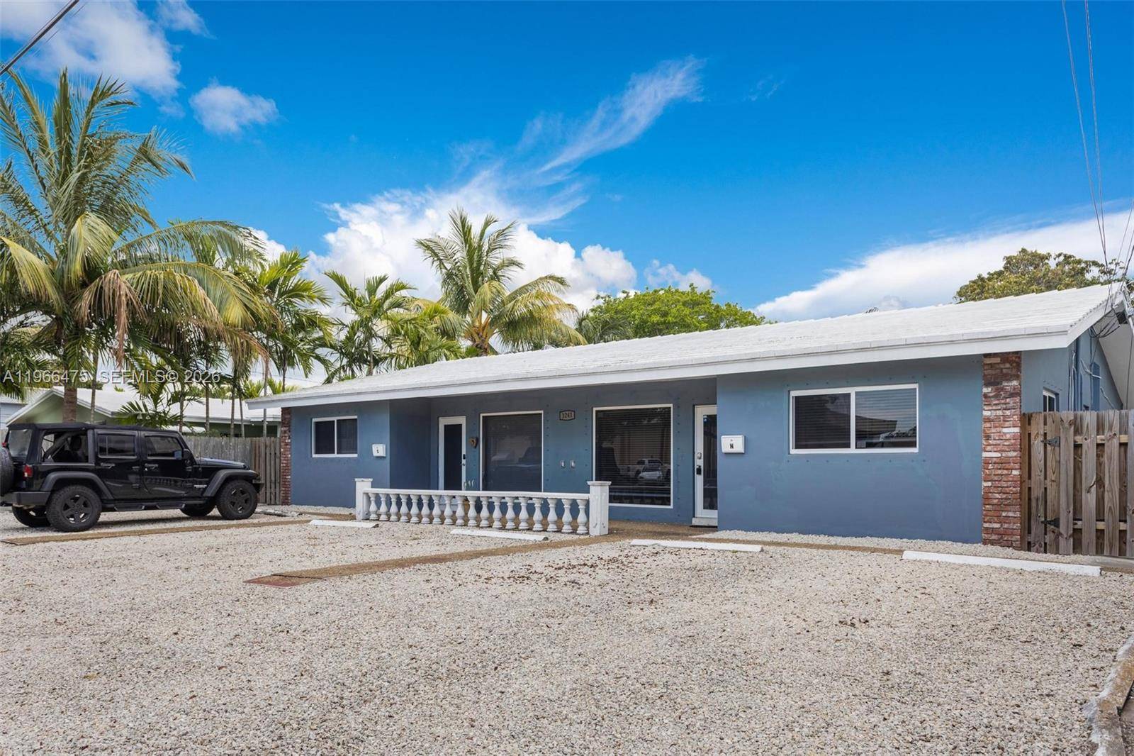 3241 NE 17th AveOakland Park - picture