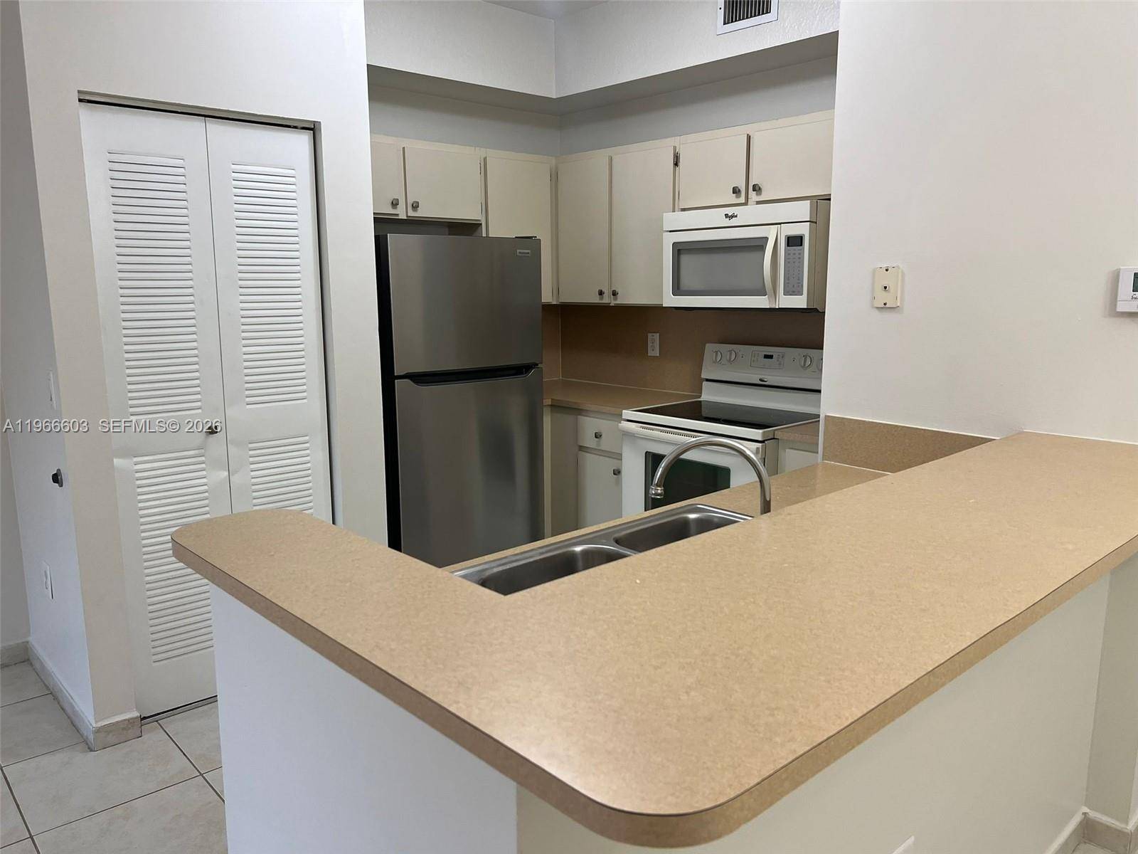 7220 NW 114th AveDoral - Condo 1-4 Stories,Condo condo unit 307 - picture