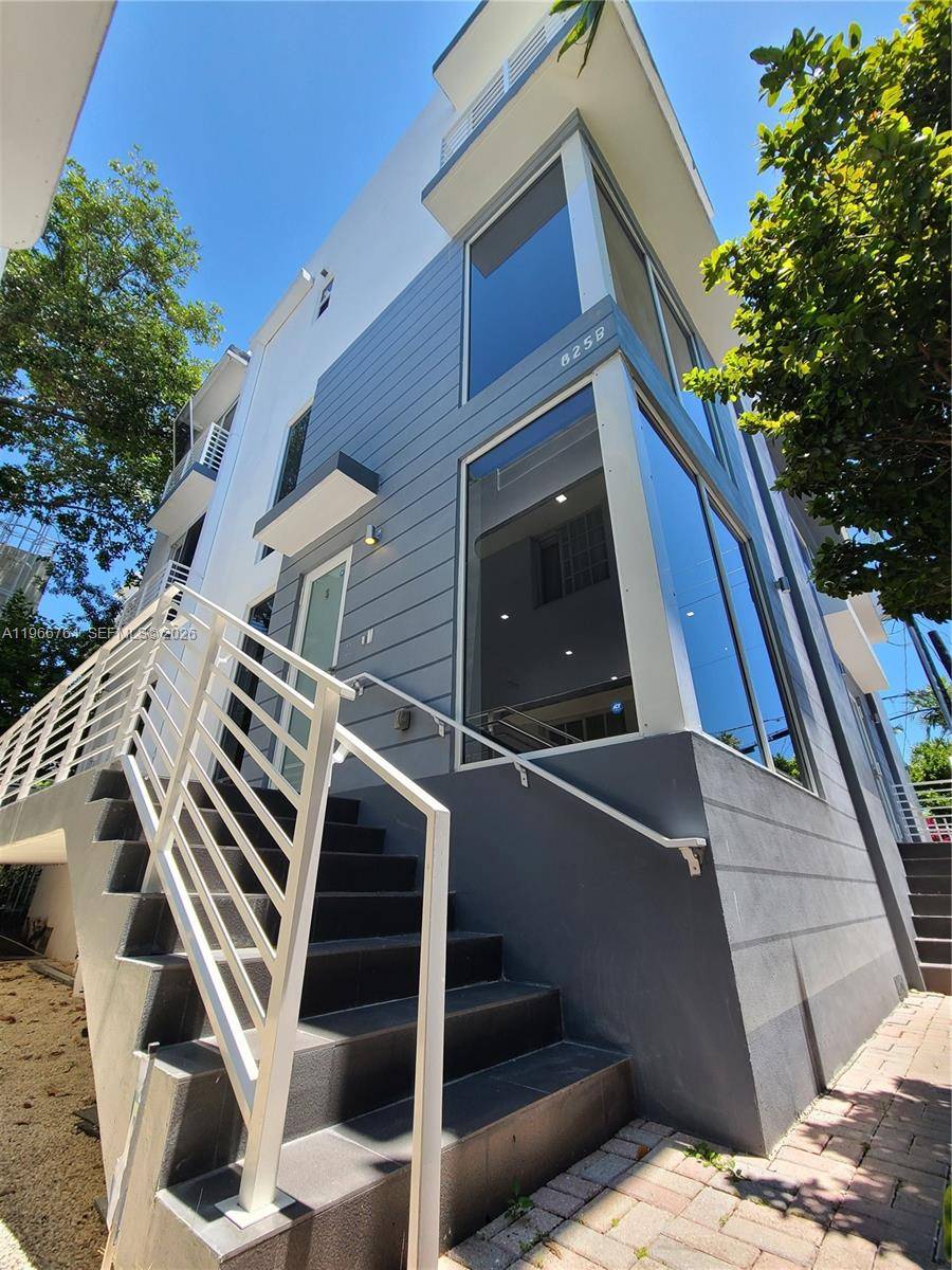 825 Michigan AveMiami Beach - Townhouse/Villa-Annual,Multi Family condo unit 7 - picture