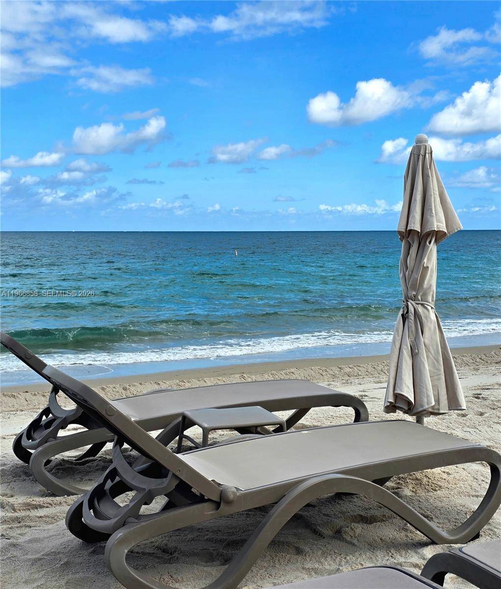 10175 Collins AveBal Harbour - Condo/Co-Op/Annual,Condo condo unit 208 - picture