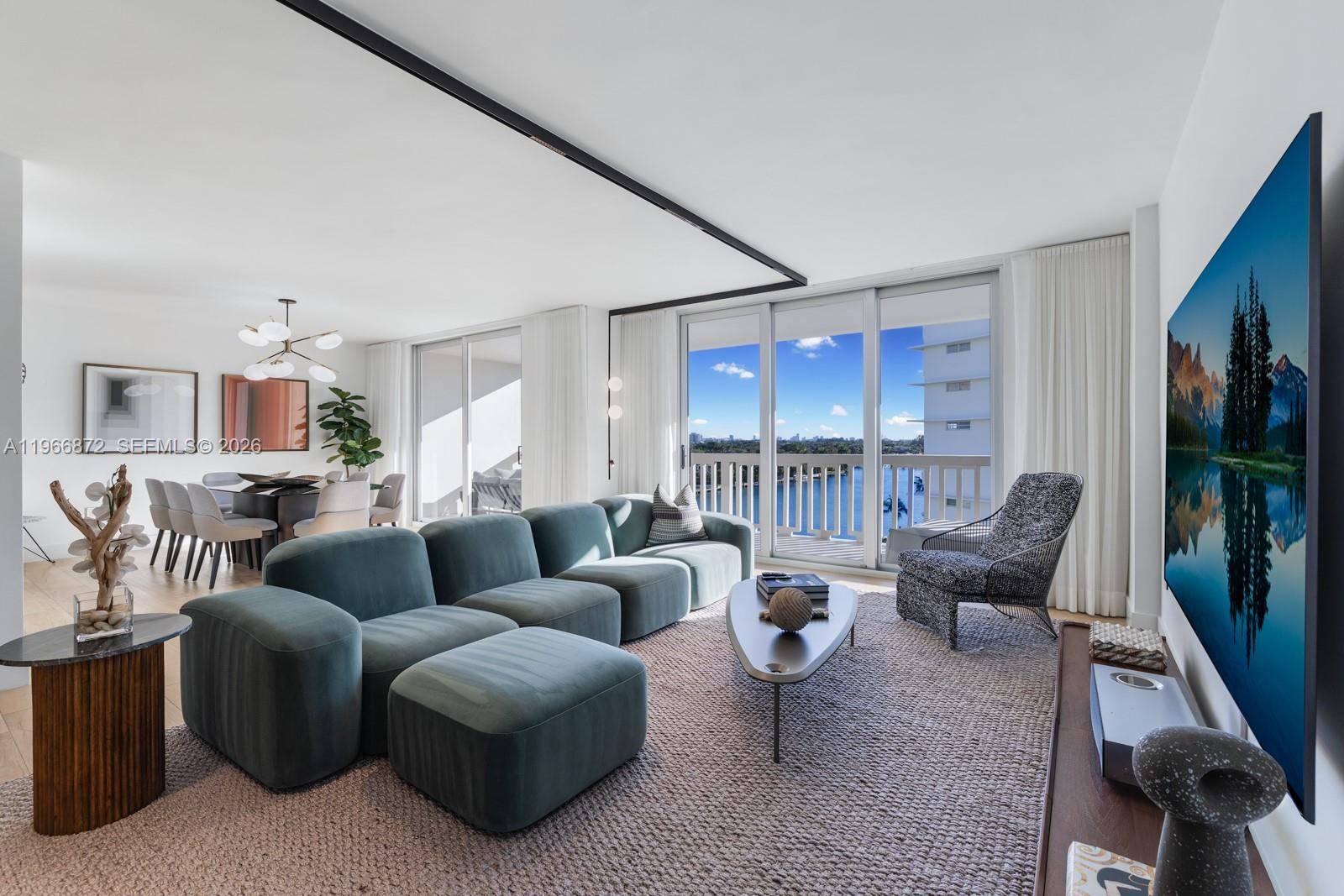 9111 E Bay Harbor DrBay Harbor Islands - CARAVELLE CONDO condo unit PH-D - picture