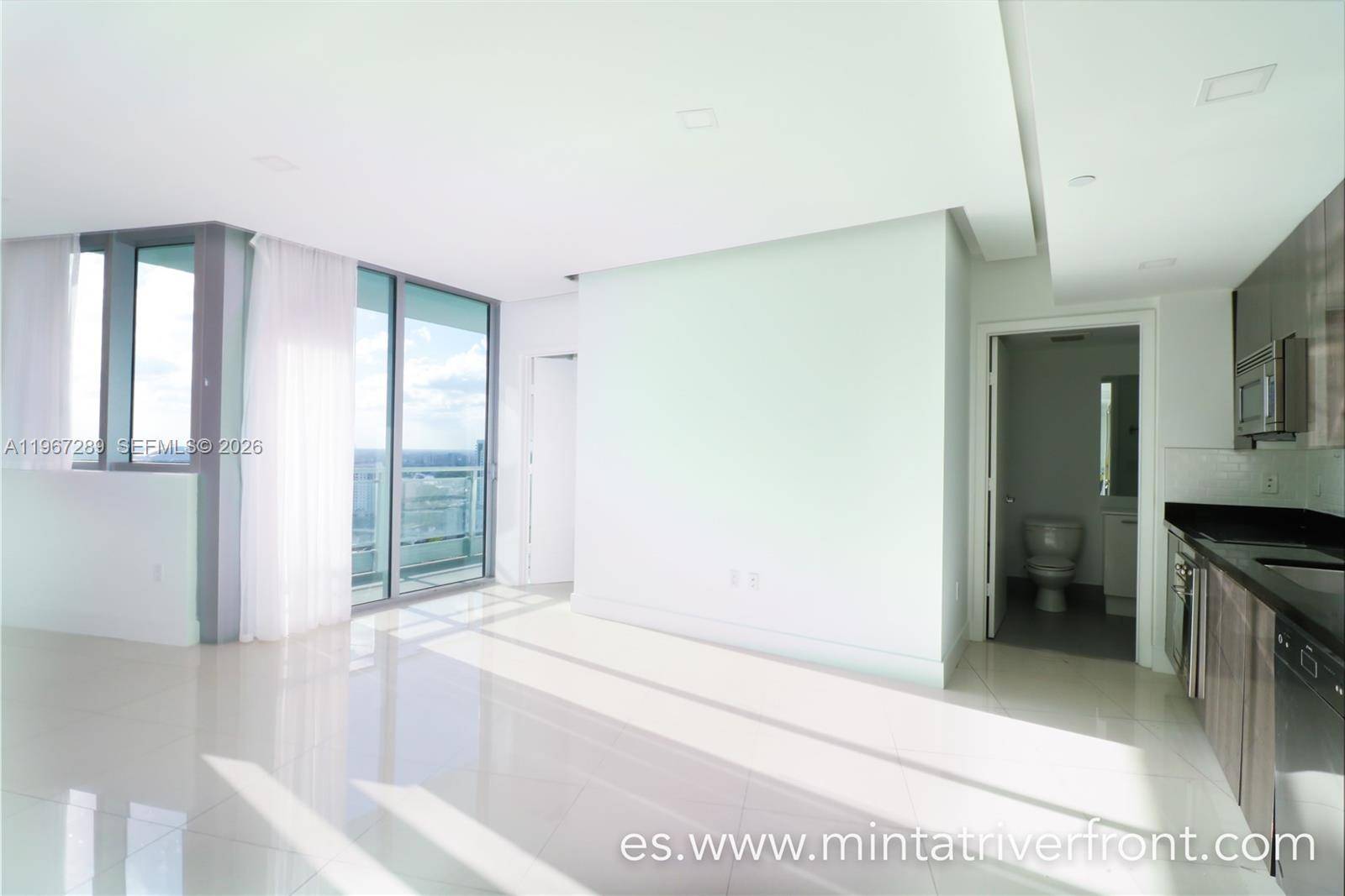 92 SW 3rd StMiami - Condo/Co-Op/Annual,Condo condo unit 2706 - picture