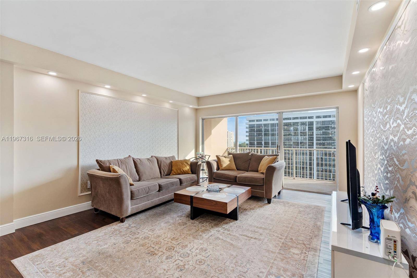 1985 S Ocean DrHallandale Beach - Condo/Co-Op/Annual,Condo condo unit 9G - picture