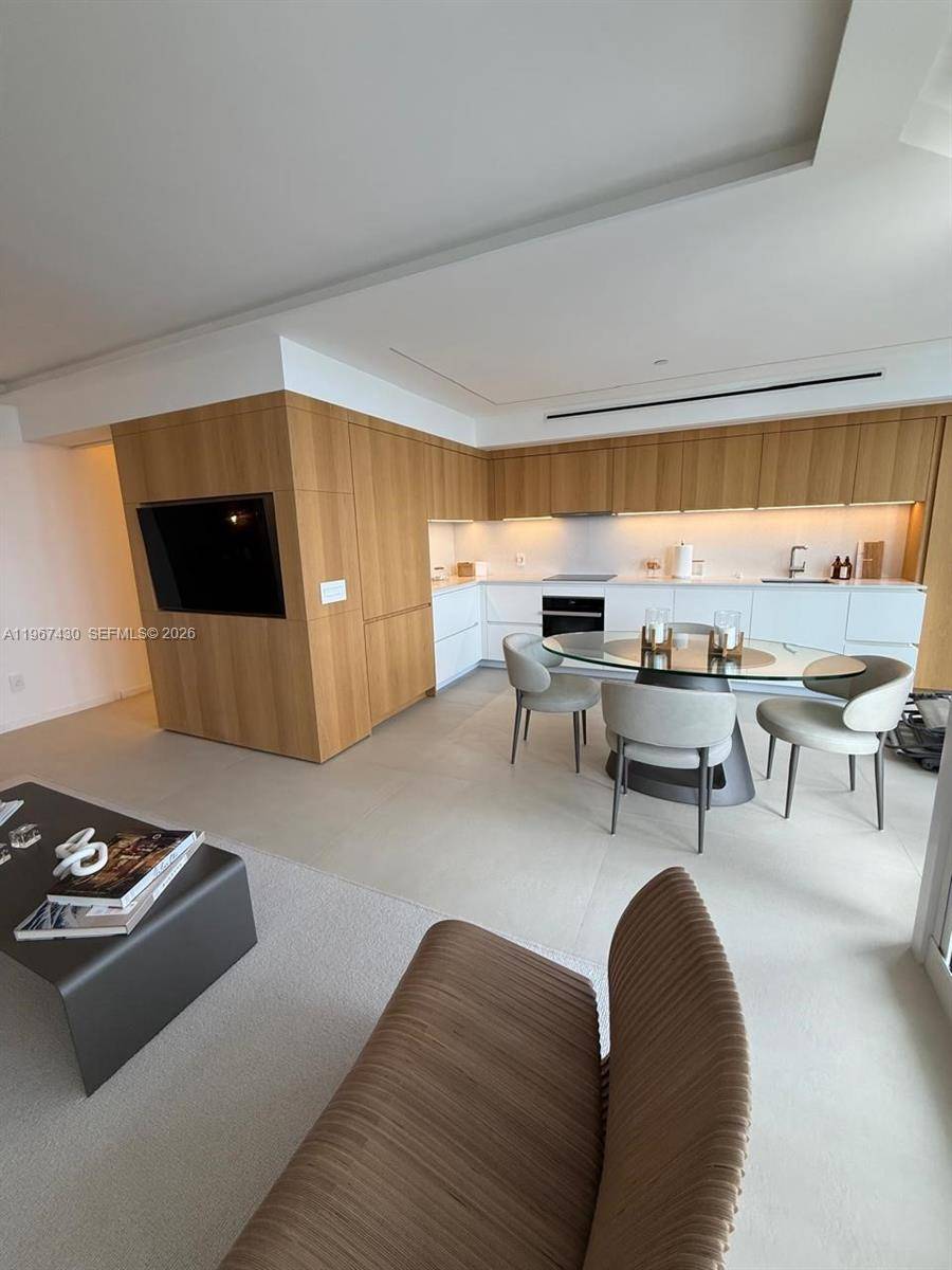 4775 Collins AveMiami Beach - Condo/Co-Op/Annual,Condo condo unit 3706 - picture