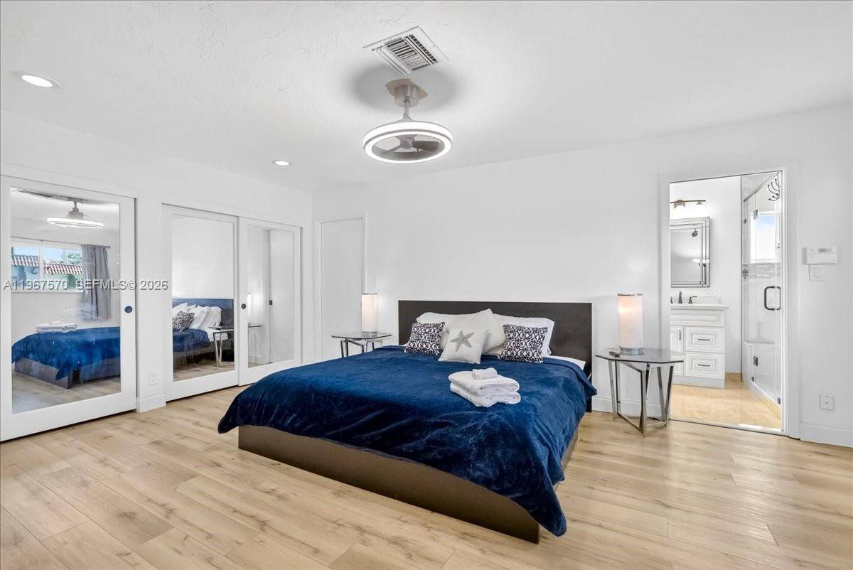 3211 Calle Largo DrHollywood - picture