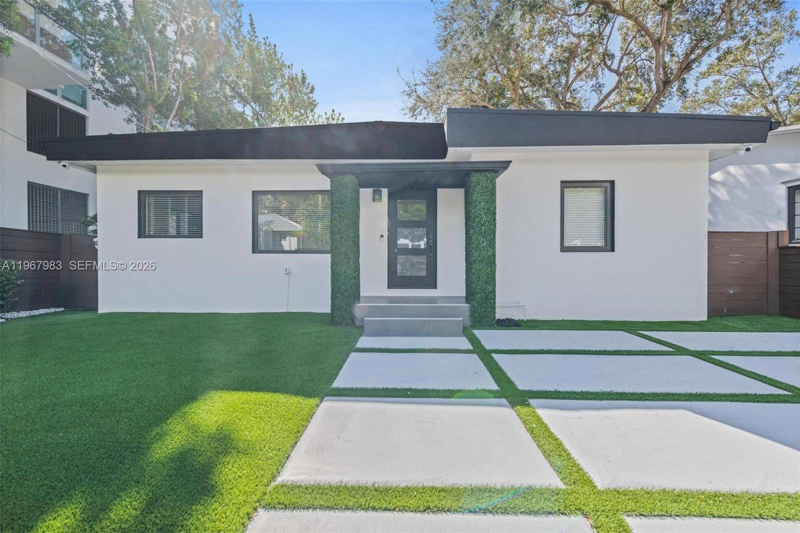 710 NE 62nd StMiami - picture