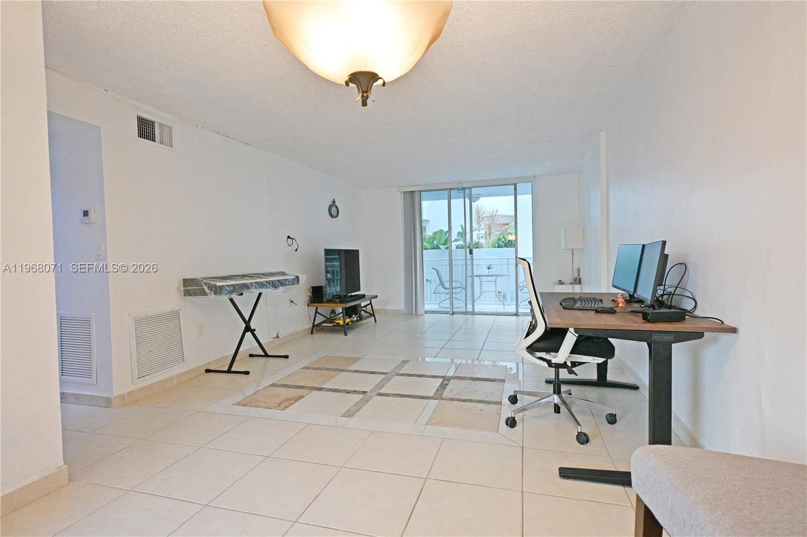 947 Lenox AveMiami Beach - LENOX VIEW CONDOMINIUM condo unit 203 - picture