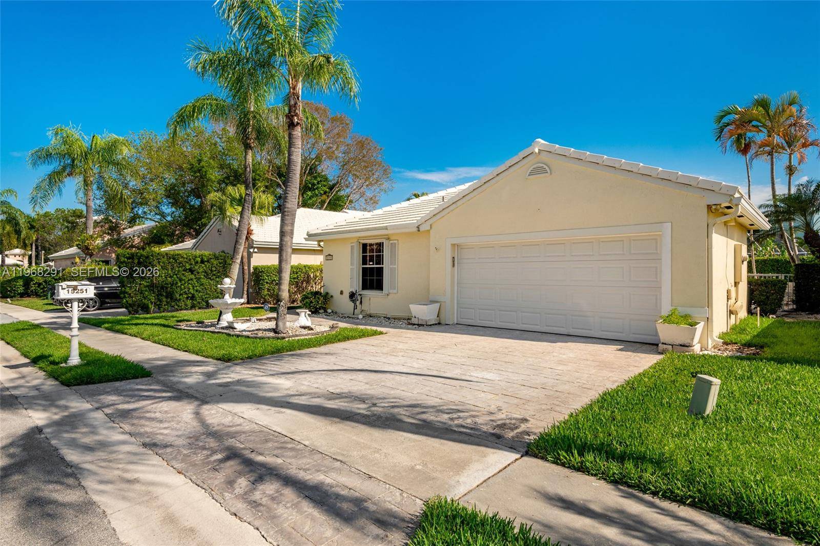 15251 Wilshire WayPembroke Pines - picture