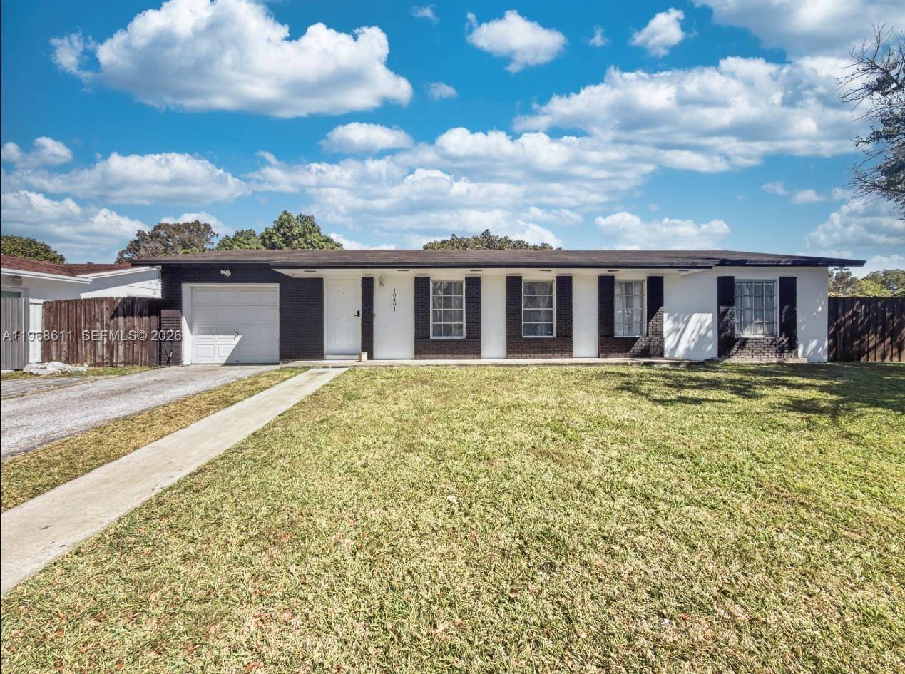 10491 SW 122nd CtMiami - picture