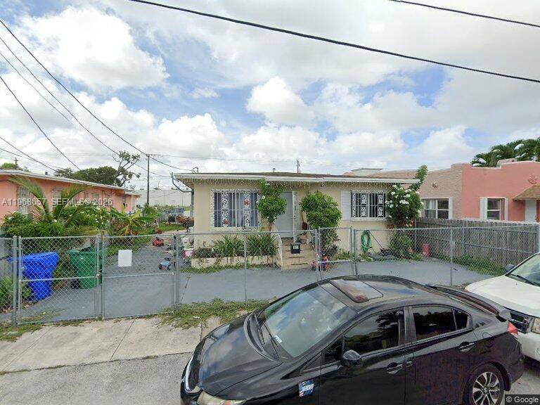 1781 NW 19th StMiami - picture