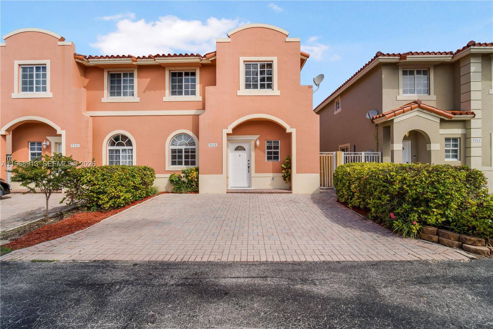 7733 SW 94th LnMiami - Townhouse/Villa-Annual,Townhouse condo unit . - picture