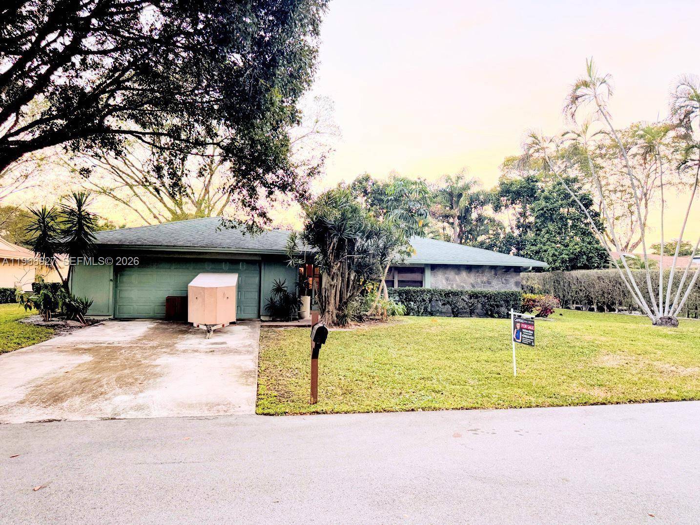 766 NW 24th AveDelray Beach - picture