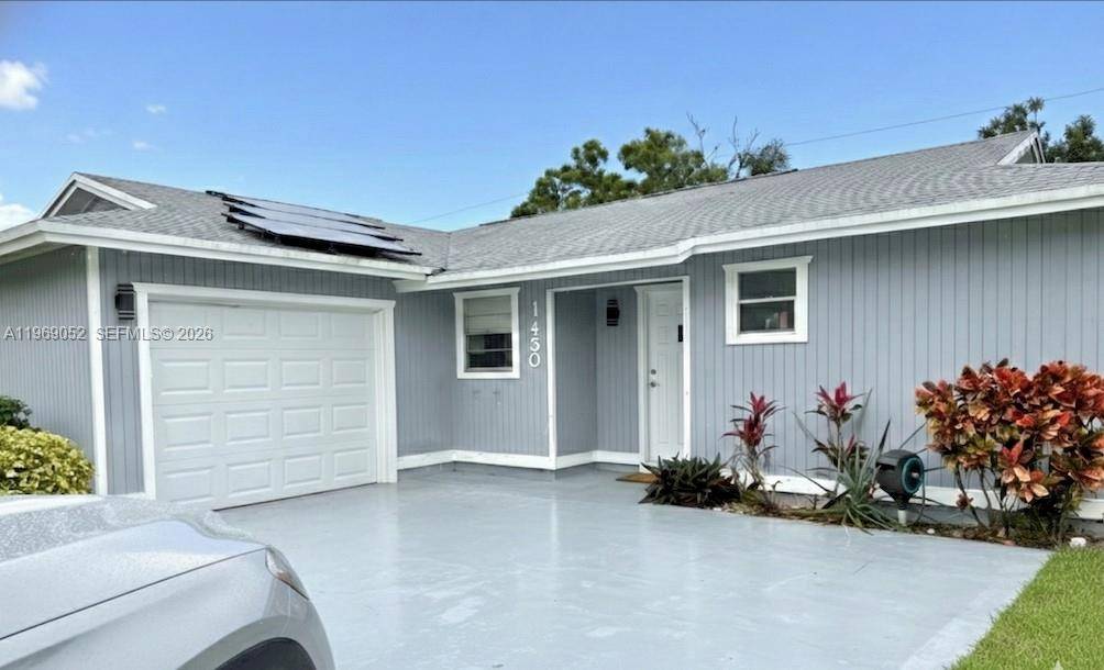 1450 SW Cellini AvePort St. Lucie - picture