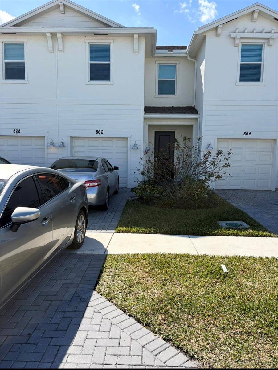 866 SE GrovebushPort St. Lucie - picture