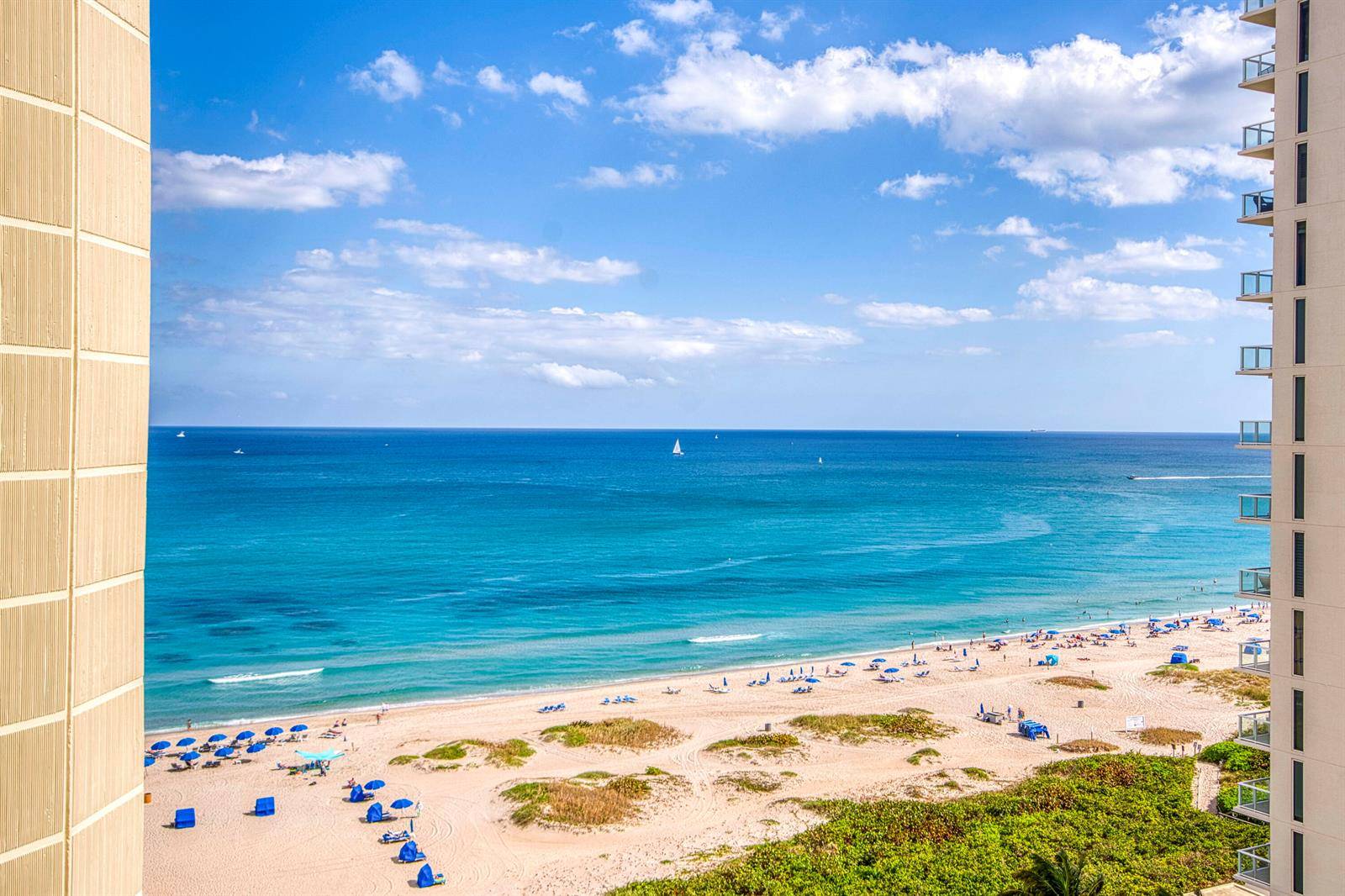 2800 N OceanSinger Island - Phoenix Towers condo unit B-15d - picture