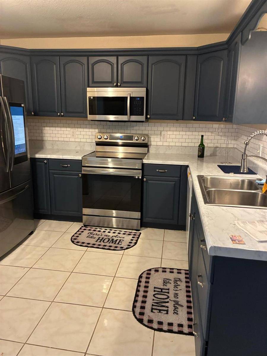 332 SE MajesticPort St. Lucie - picture