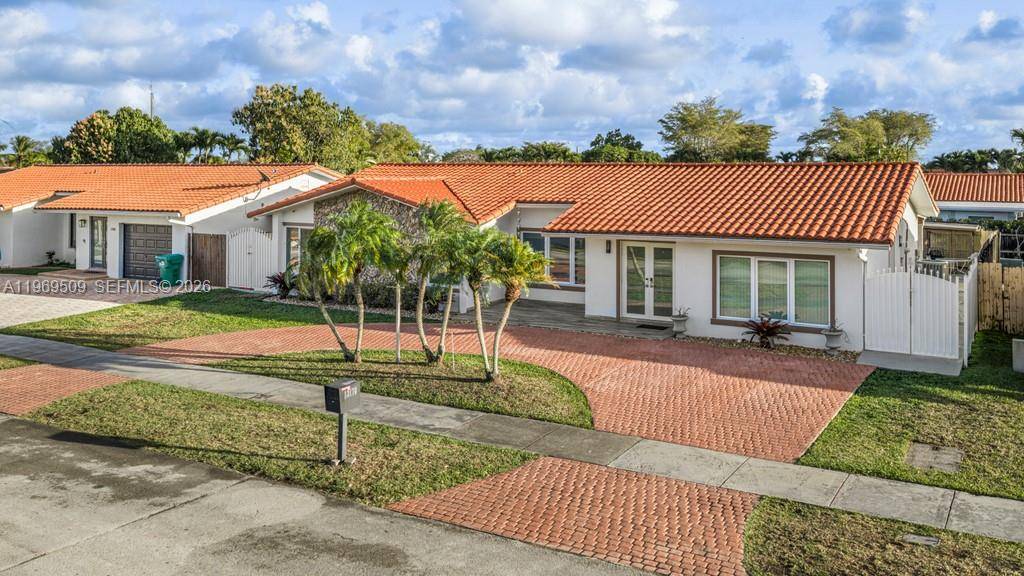 13170 SW 20th StMiami - picture