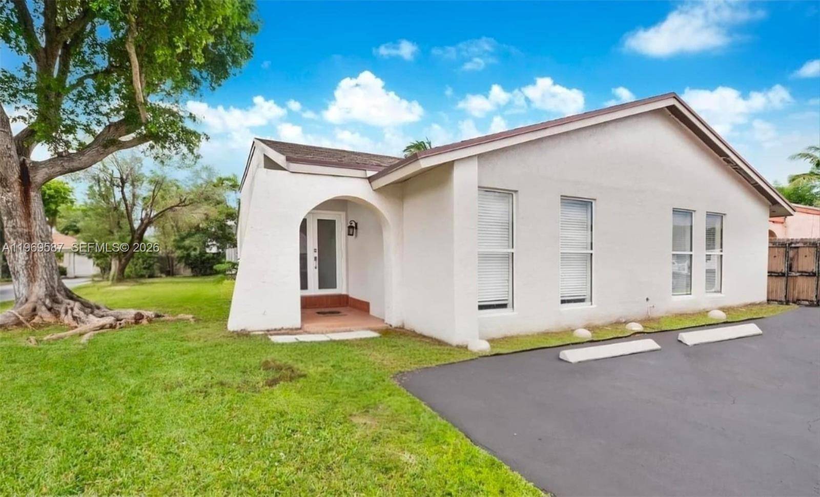 11417 SW 35 lnMiami - picture