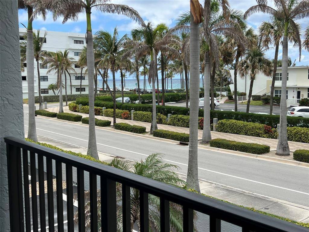 445 SE 21stDeerfield Beach - Condo condo unit 201 - picture