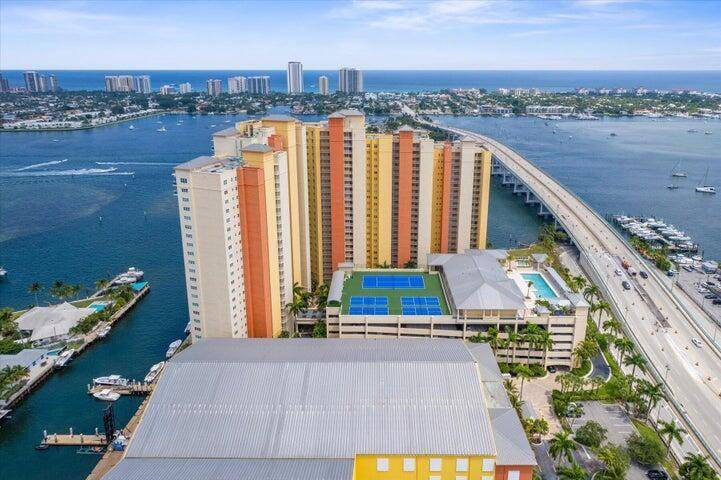 2650 Lake ShoreRiviera Beach - MARINA GRANDE RIVIERA BEAC condo unit 1004 - picture
