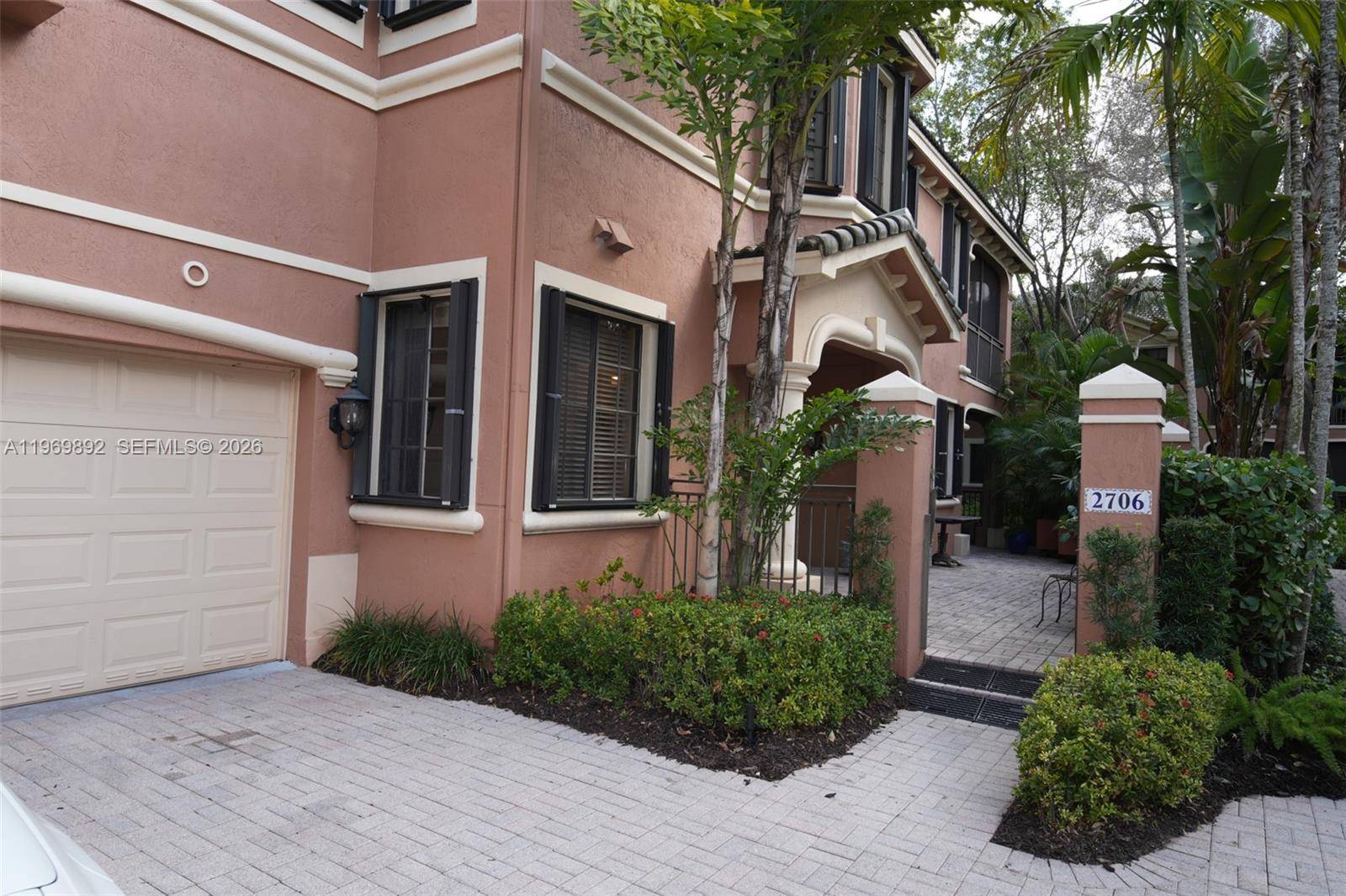 2706 Kinsington CirWeston - LEGENDS AT WESTON HILLS condo unit 23-2 - picture