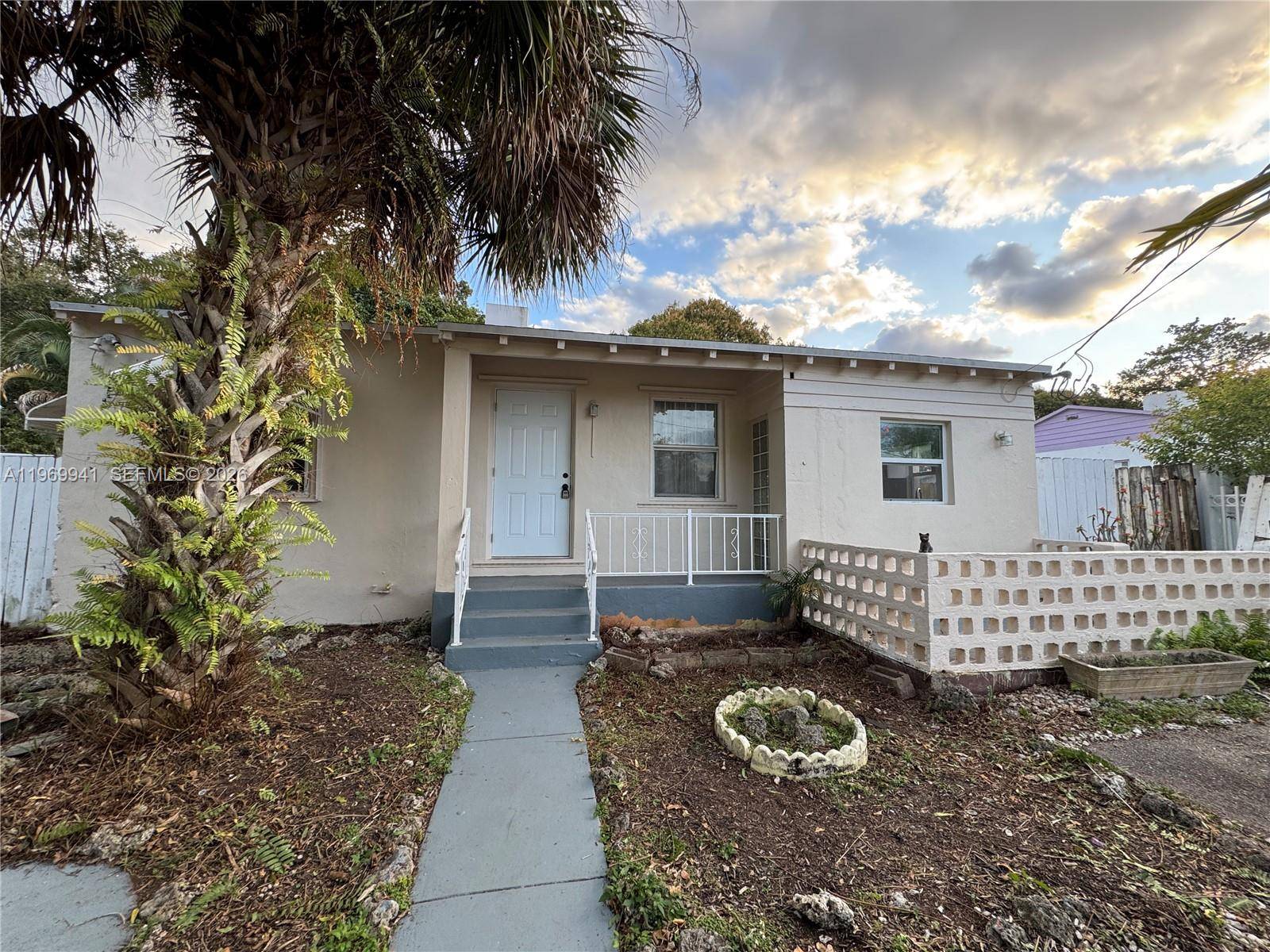 748 NE 127th StNorth Miami - picture