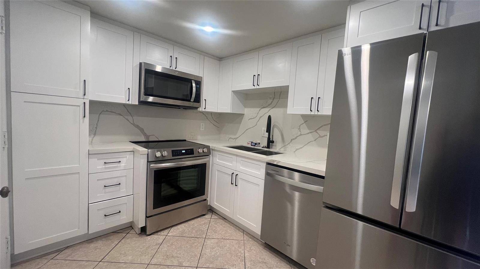 4000 N HillsHollywood - Condo condo unit 28 - picture