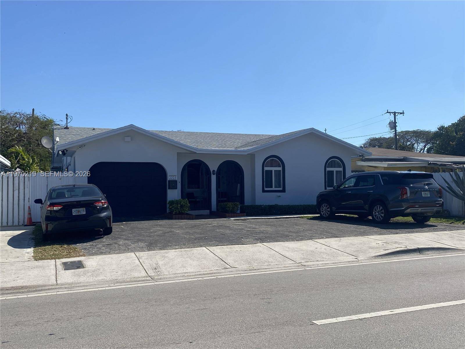 3251 SW 67th AveMiami - picture