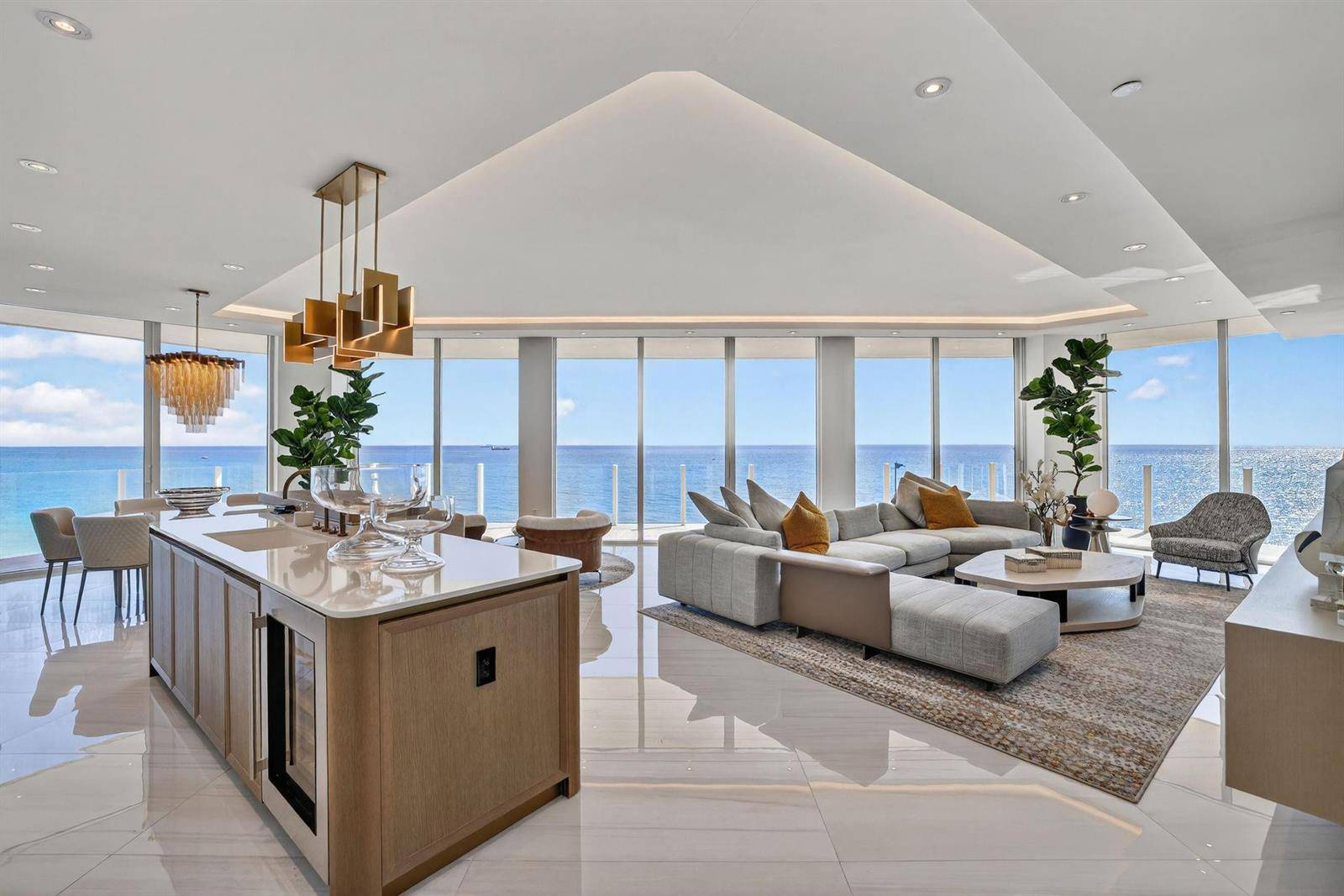 525 N Fort Lauderdale BeachFort Lauderdale - Four Seasons condo unit 901 - picture