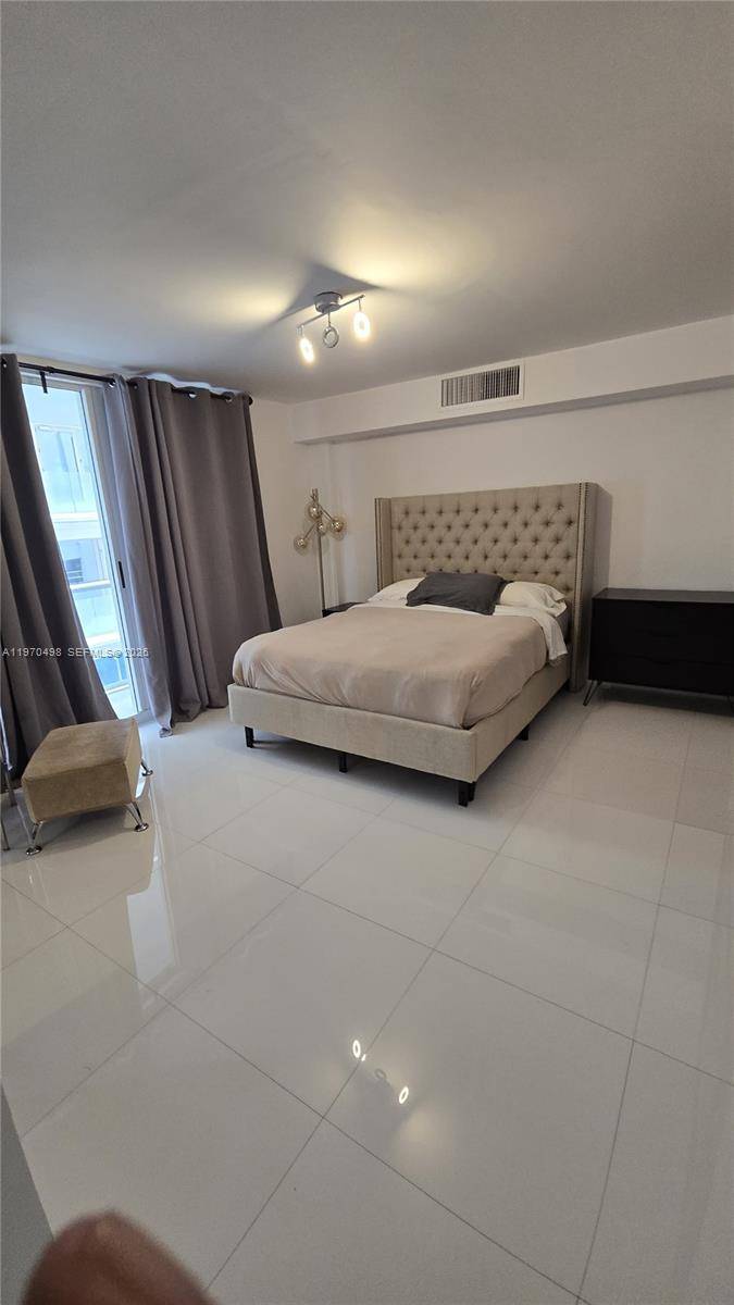 9195 Collins AveSurfside - Condo/Co-Op/Annual,Condo condo unit 406 - picture