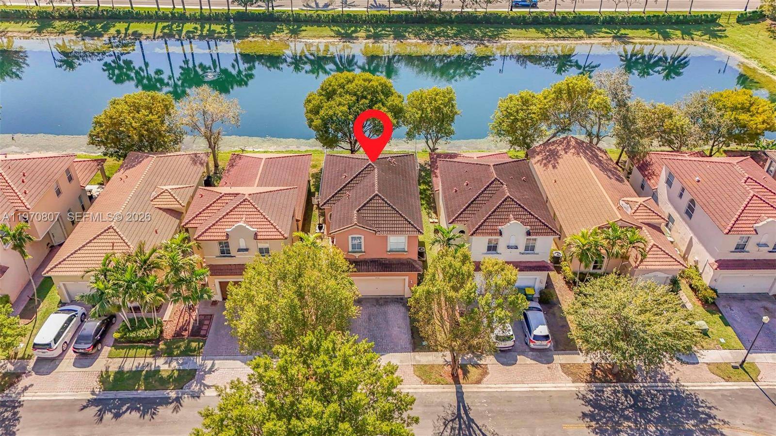 3736 NE 9 CTHomestead - picture