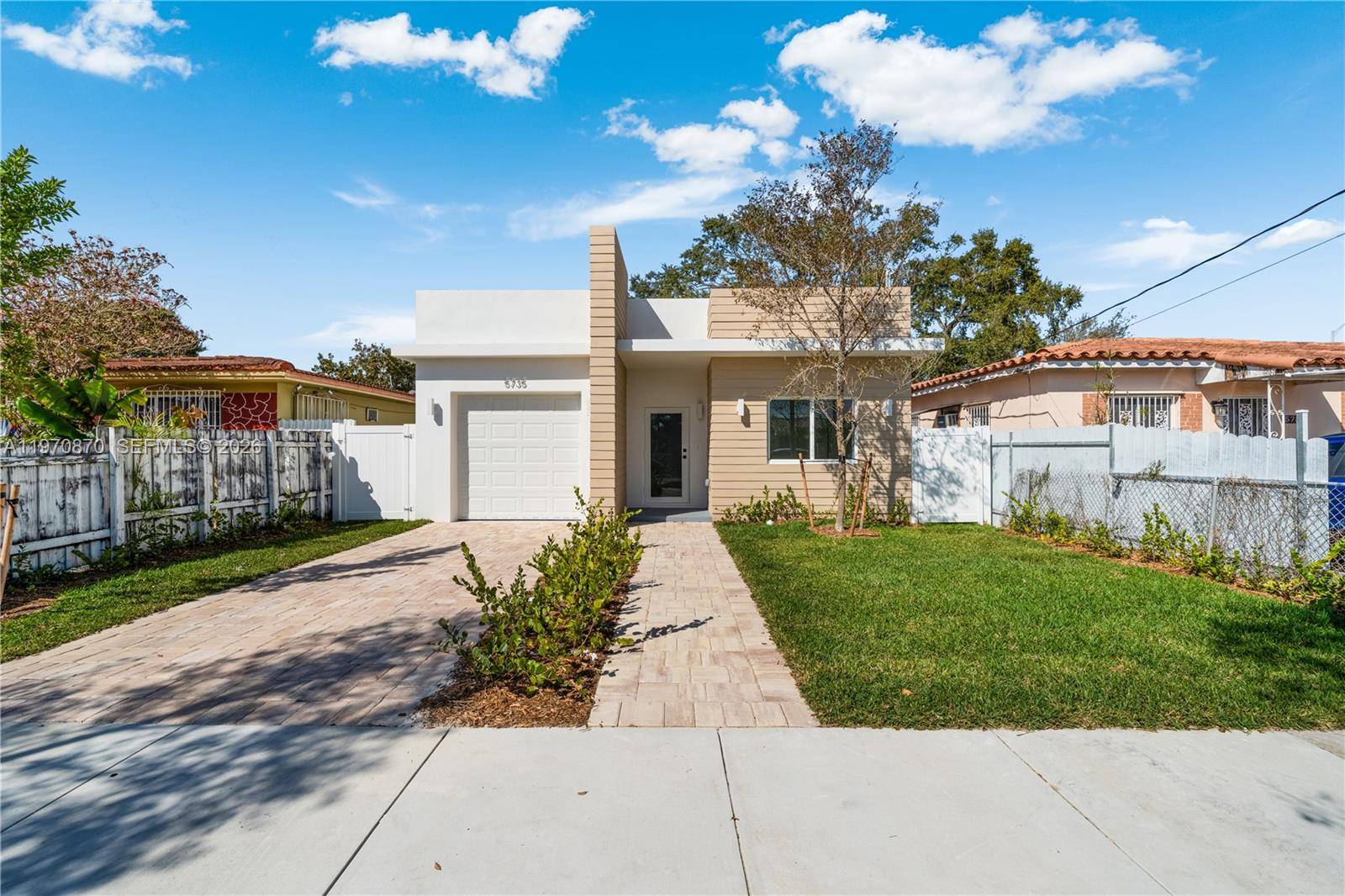 5735 SW 4th StMiami - picture