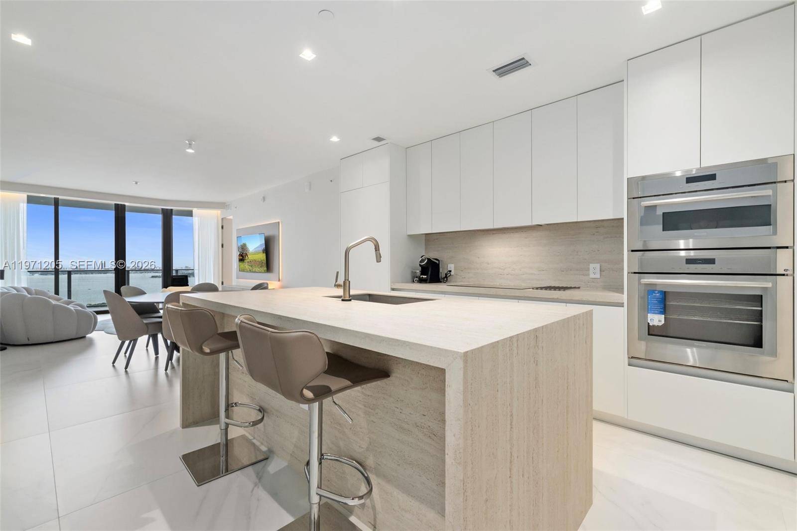 700 NE 24Miami - Condo/Co-Op/Annual,Condo condo unit 2505 - picture