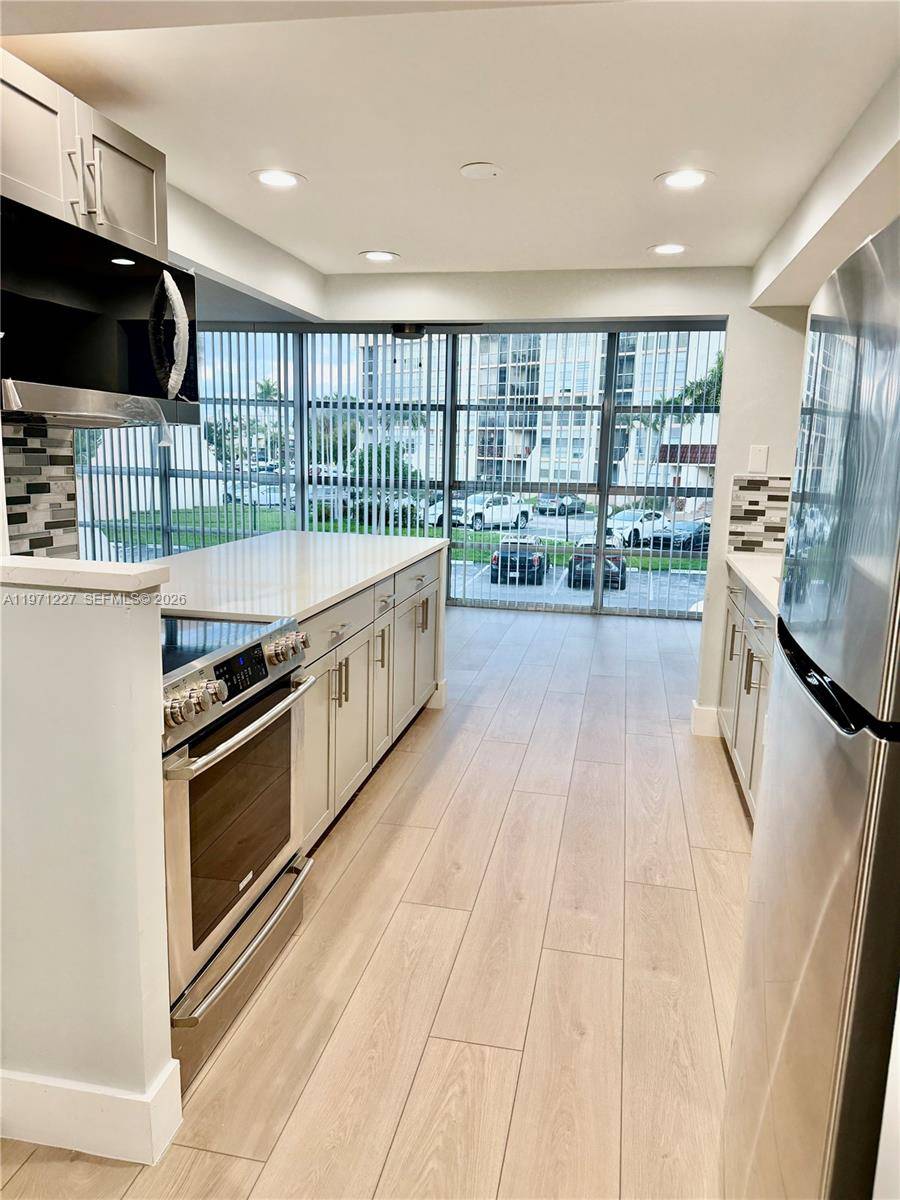 601 Three Islands BlvdHallandale Beach - Condo 5+ Stories,Condo condo unit 217 - picture